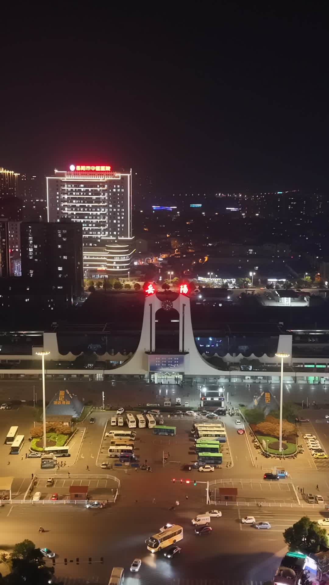 夜幕下的城市繁华