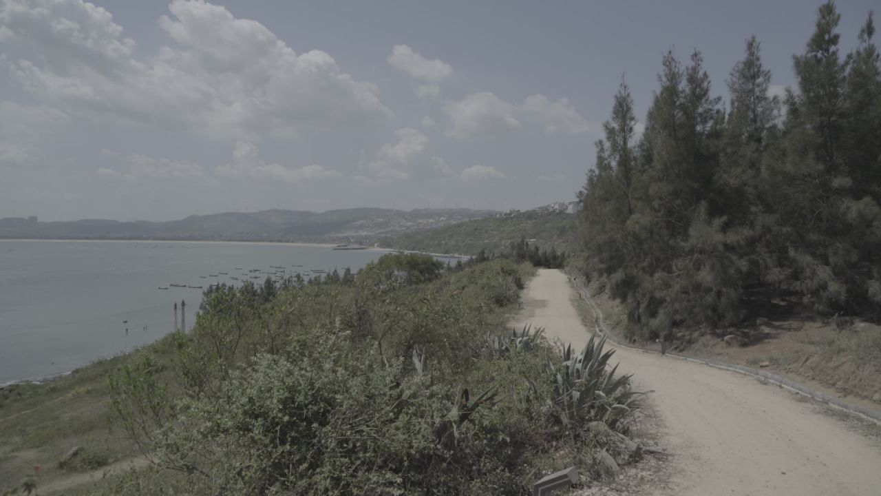 镇海角一旁的小路
