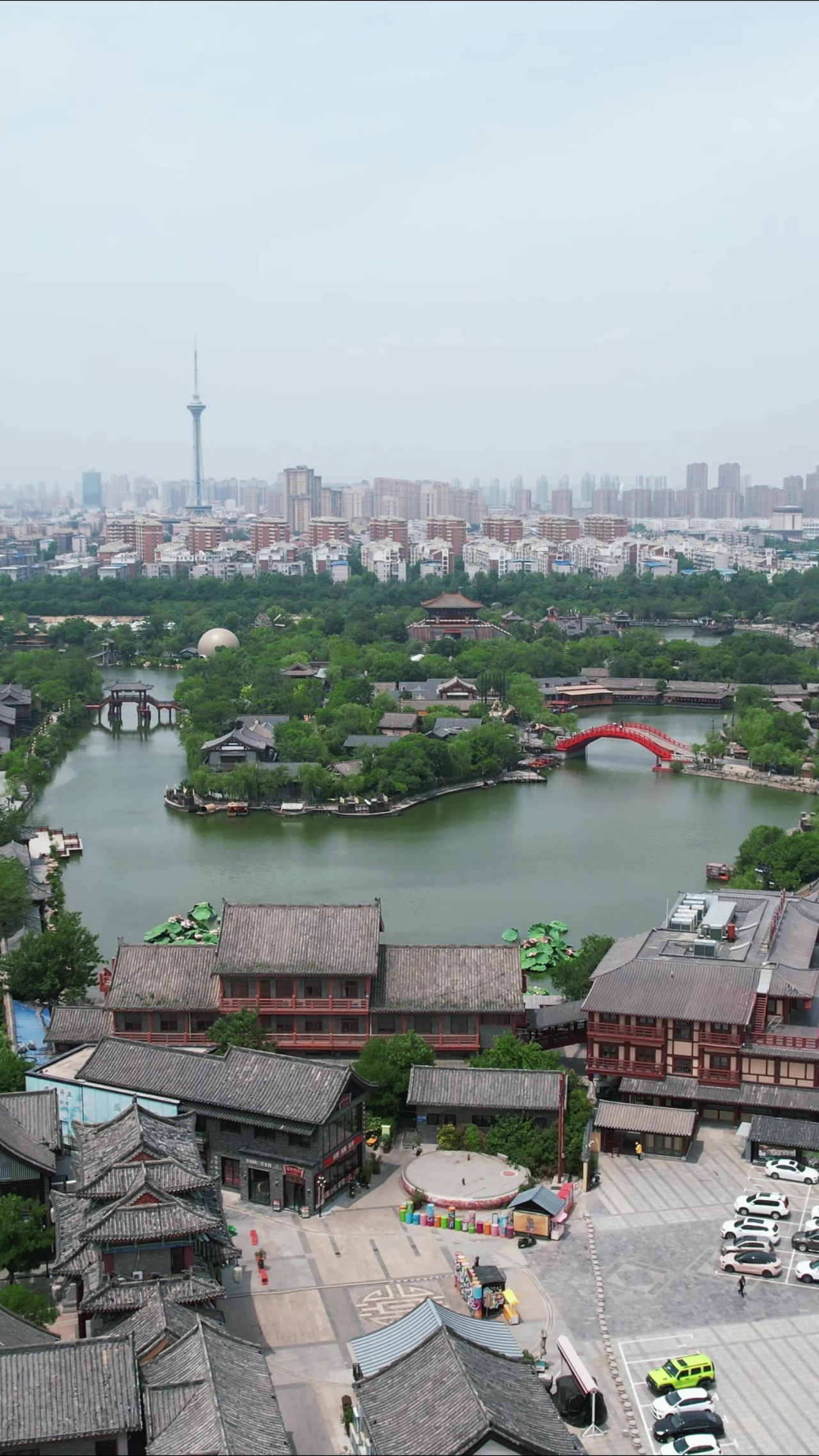 河南开封清明上河园5A景区竖屏航拍 