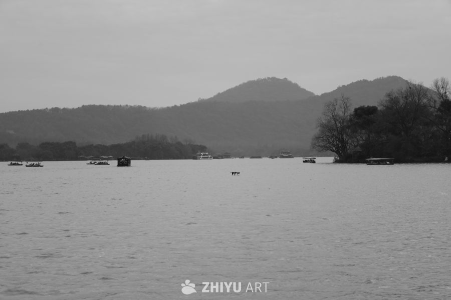 水墨山河