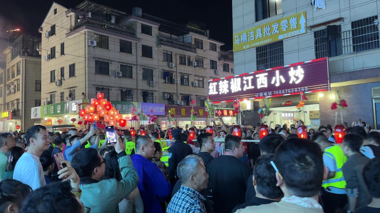 迎龙灯