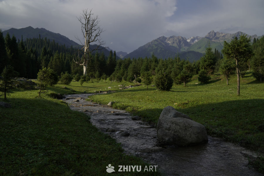 山间小溪