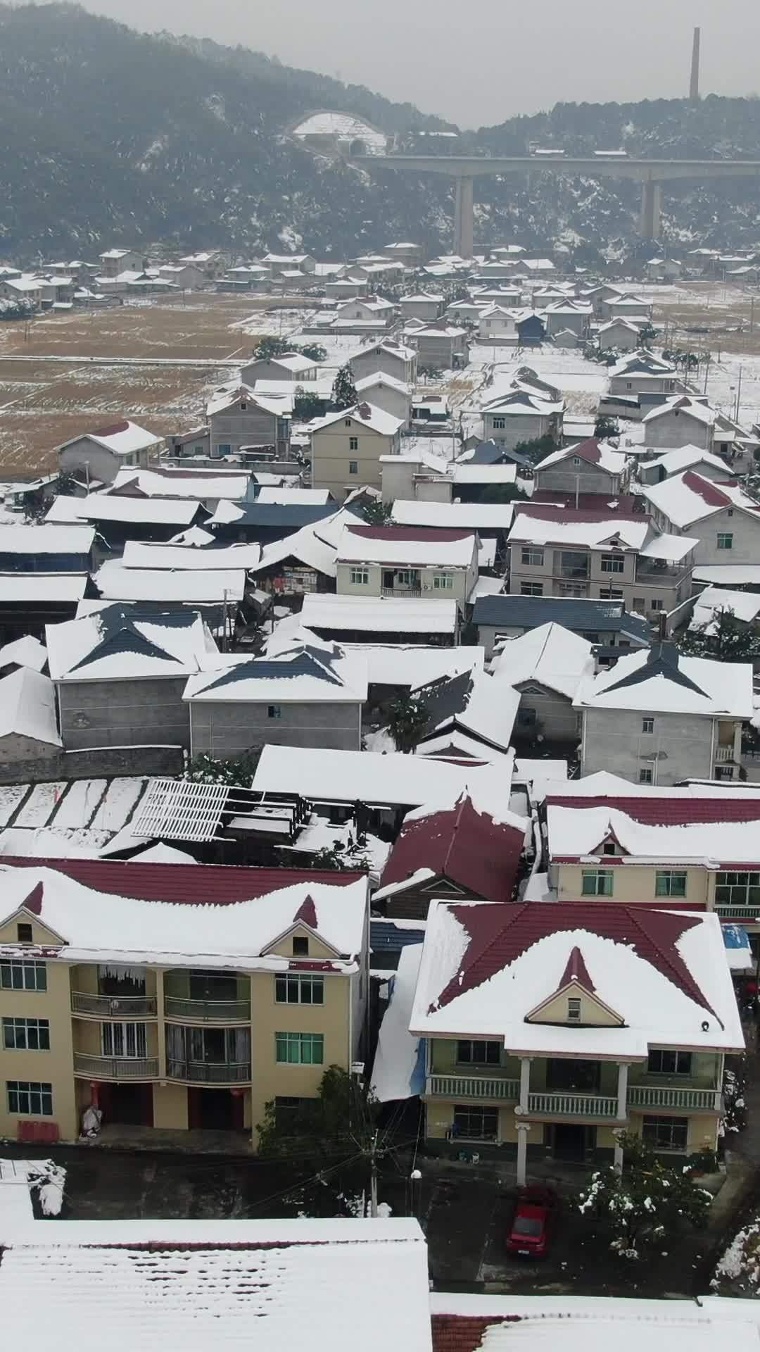 冬日雪乡宁静美