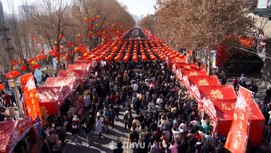 兰州黄河市集春节氛围浓厚 4