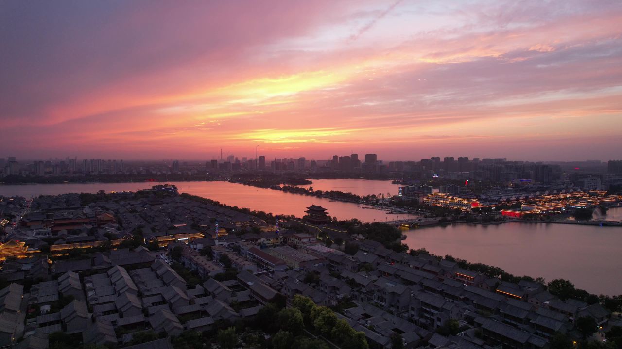 城市夕阳晚霞火烧云夜景降临山东聊城 
