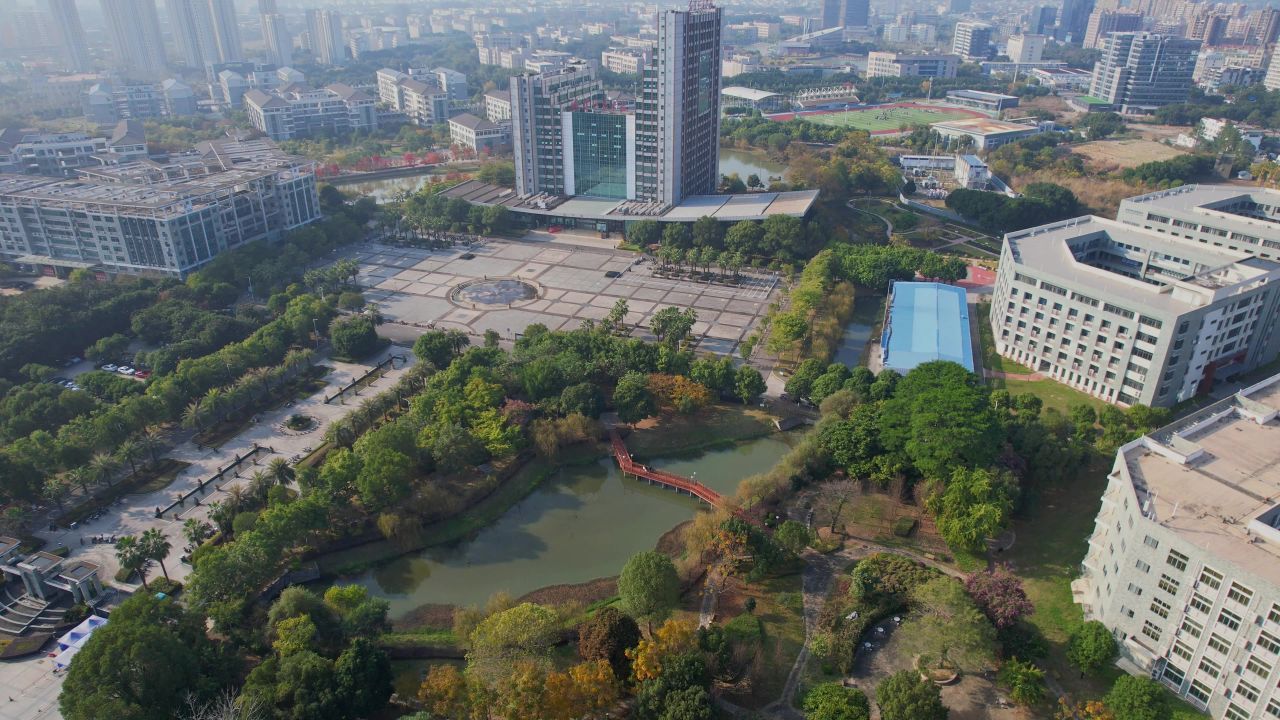 航拍福建江夏学院景观 1