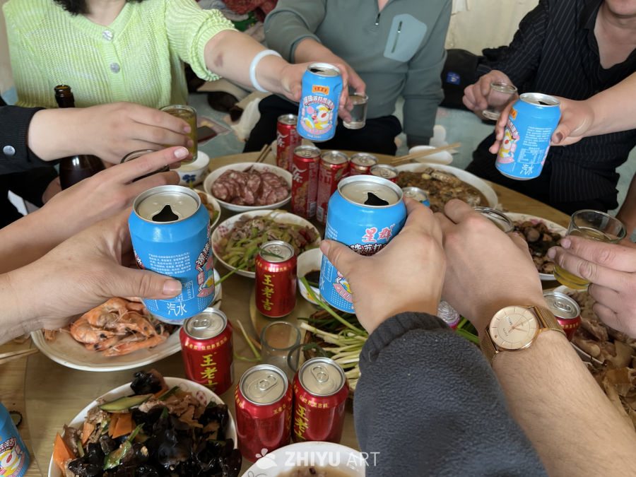 欢聚一堂，共享美味
