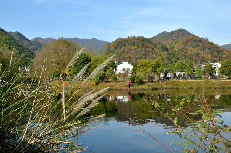 皖南川藏线 澄澈湖水 11