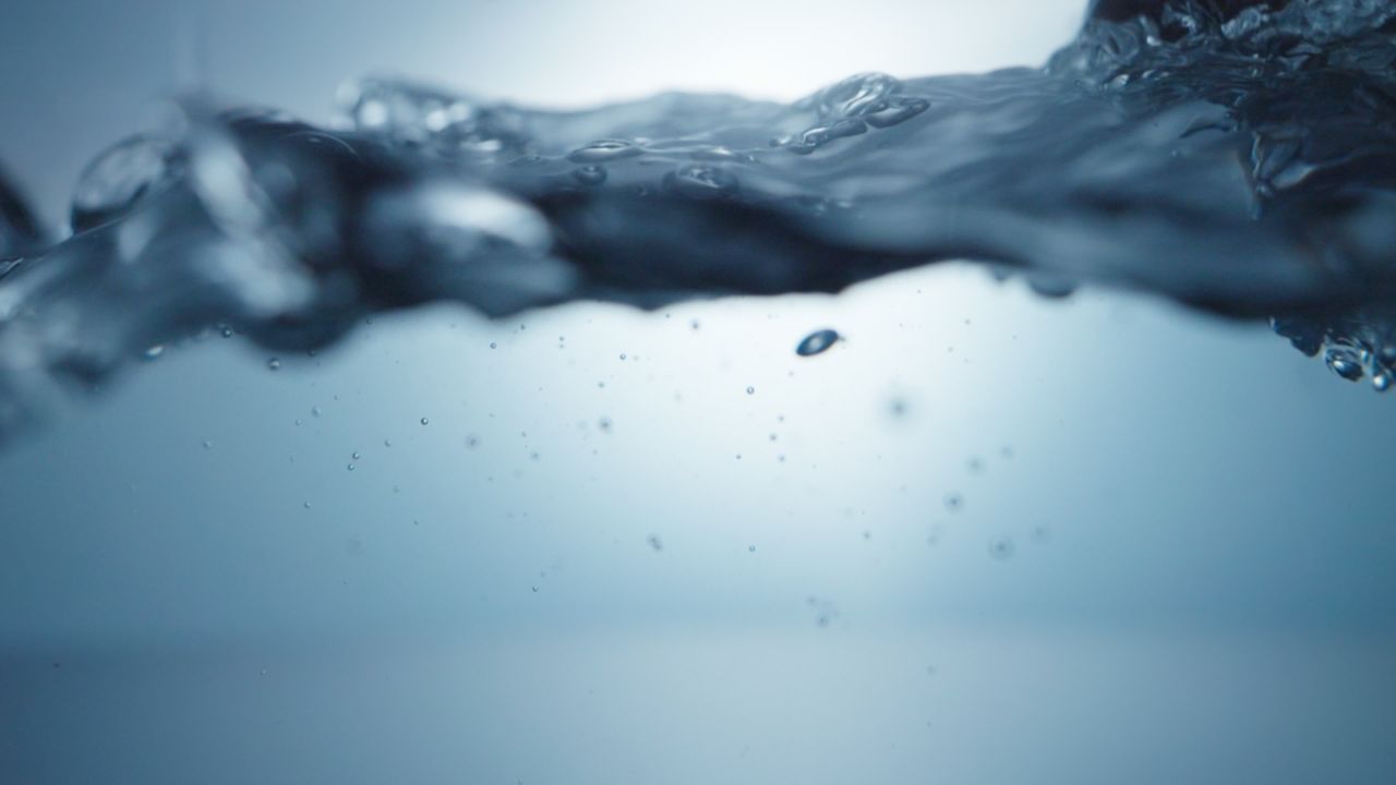 纯净水自来水淡水资源水花波浪升格慢镜头 22