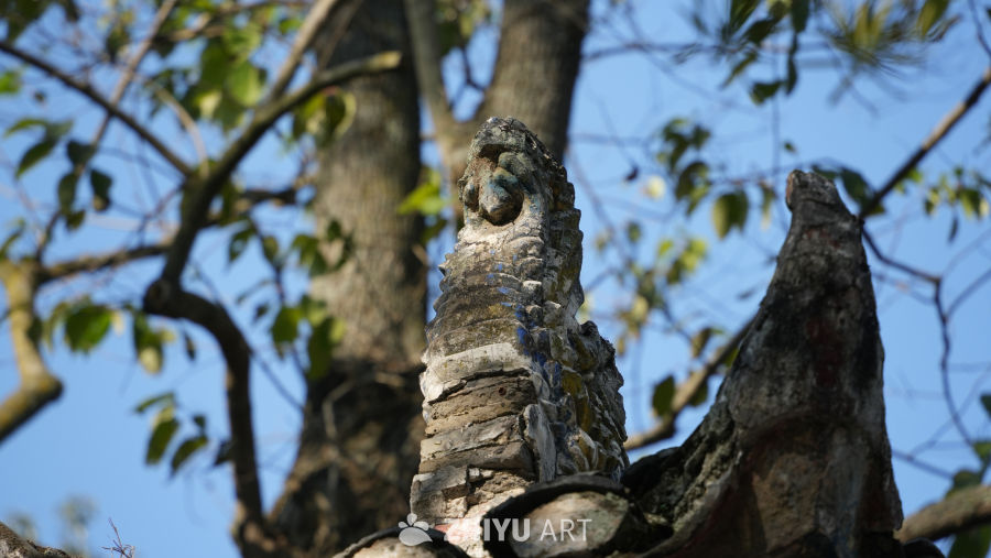 古建筑屋檐的静谧之美