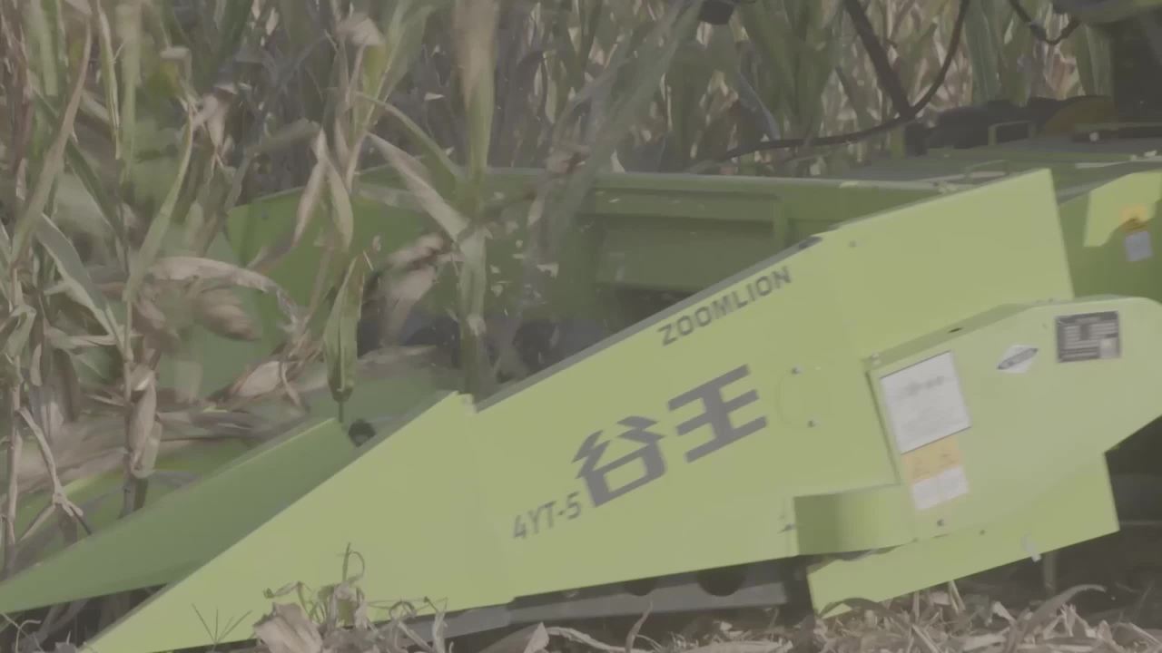 玉米地收割机