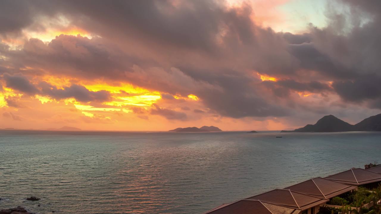 东澳岛空镜头海上日出自然风光