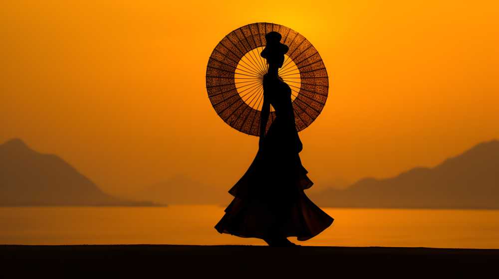唯美背景黄昏下