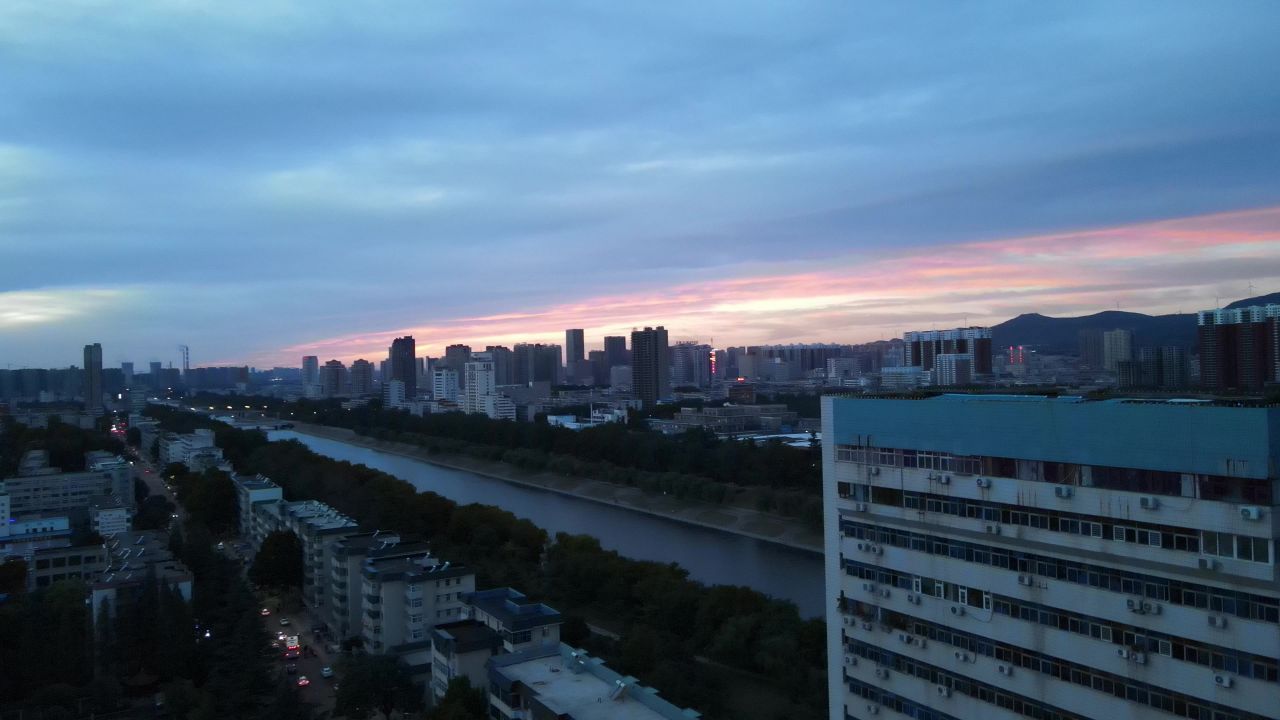 平顶山市区晚霞航拍空镜