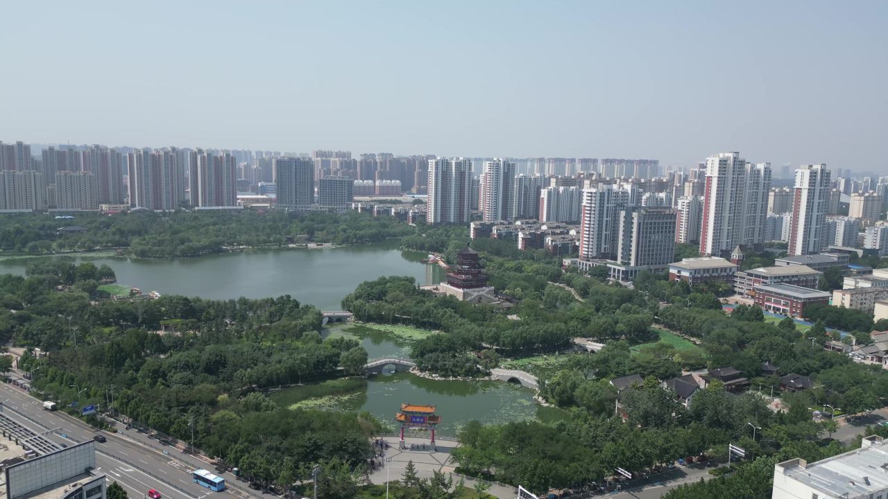  航拍山东济宁南池景区