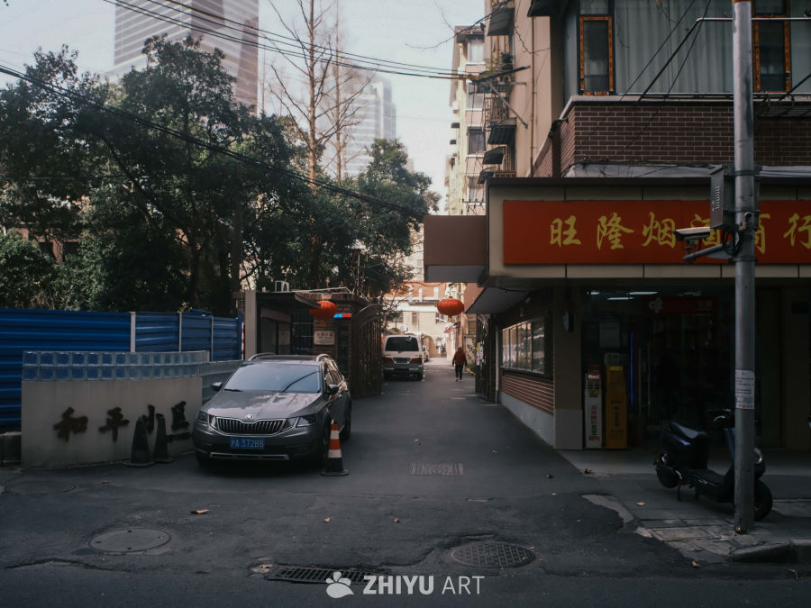 城市小巷的烟火气