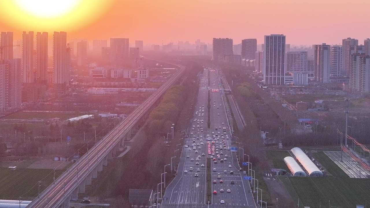 夕阳下的都市繁华