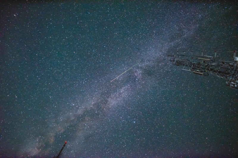 银河 流星