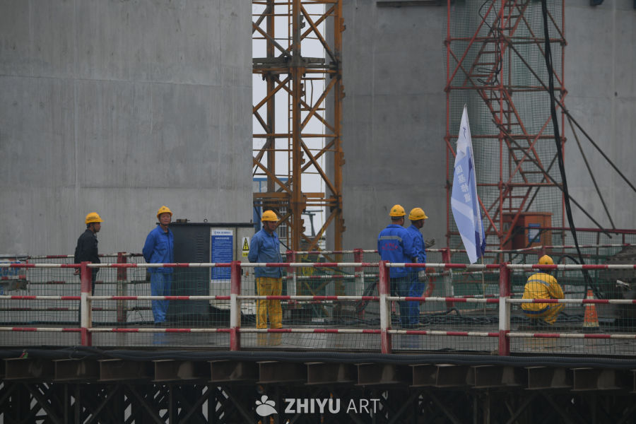 建筑工地上的工人