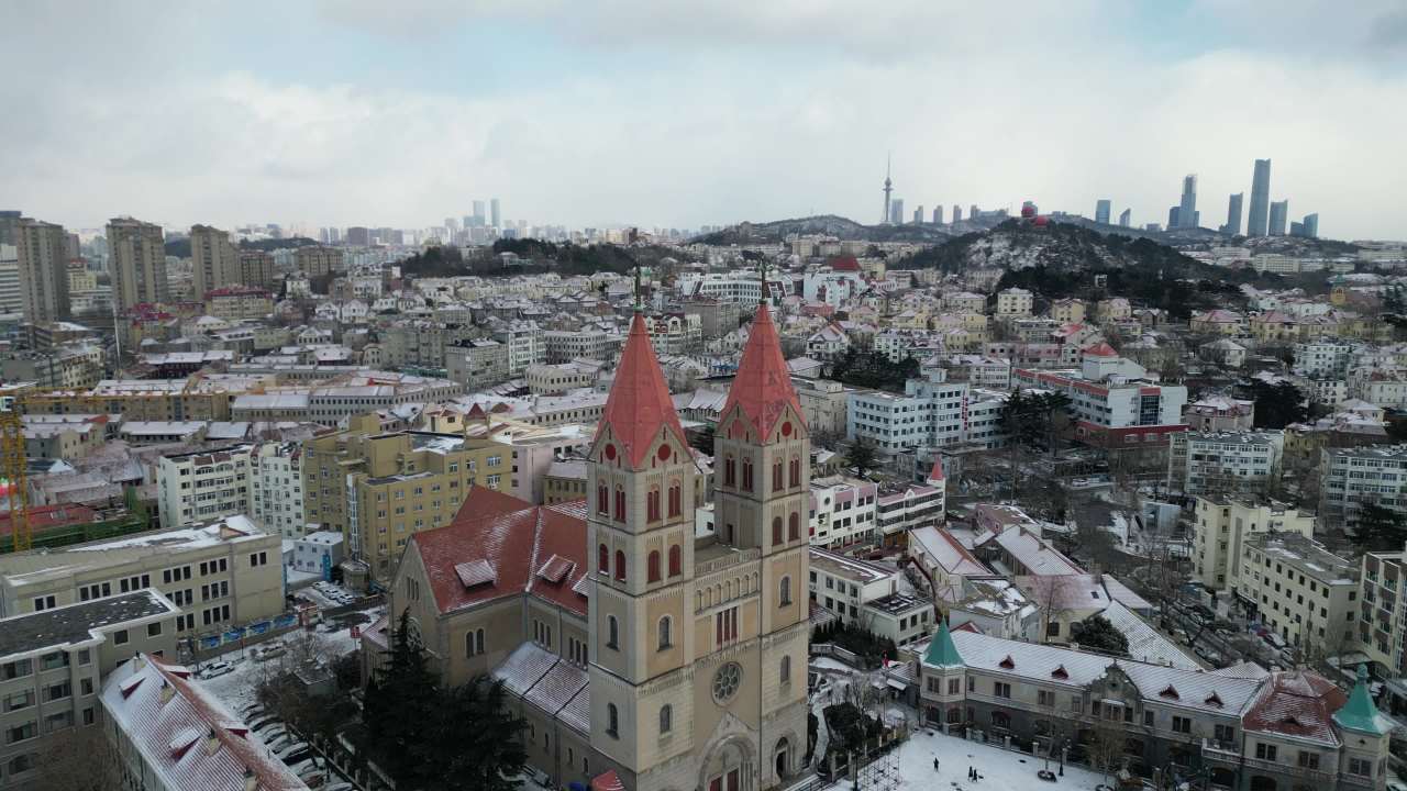 青岛市南老城区天主教堂雪景航拍 8
