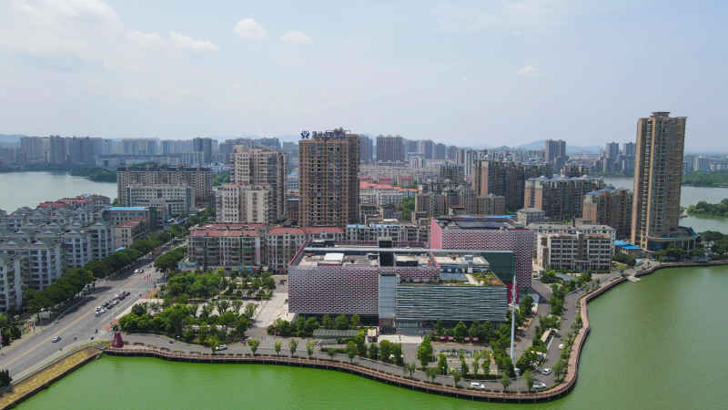  航拍湖北鄂州市市民中心