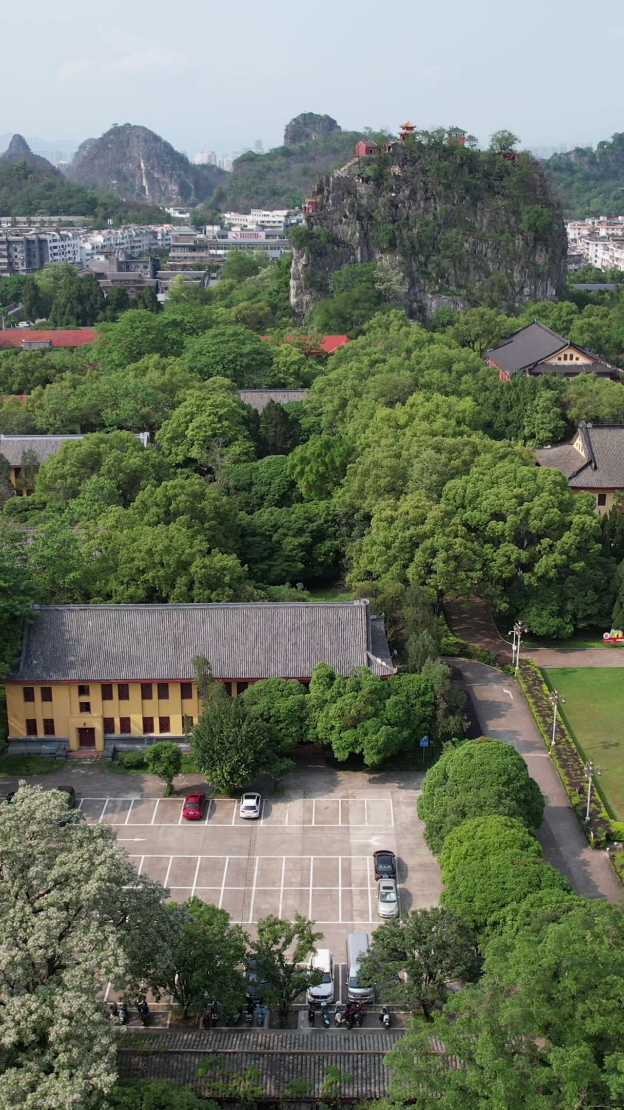 古建筑与自然的和谐共处