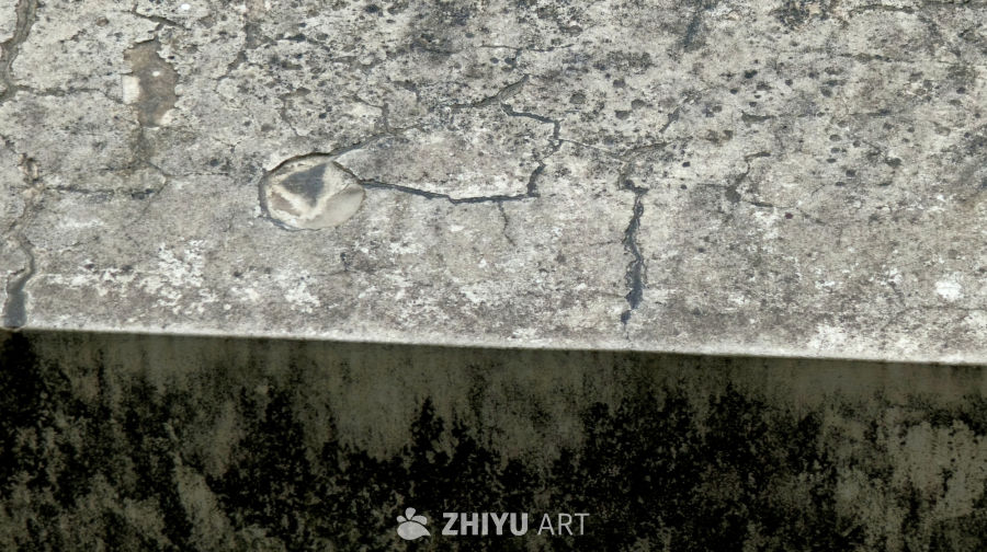 时光流逝的混凝土裂纹
