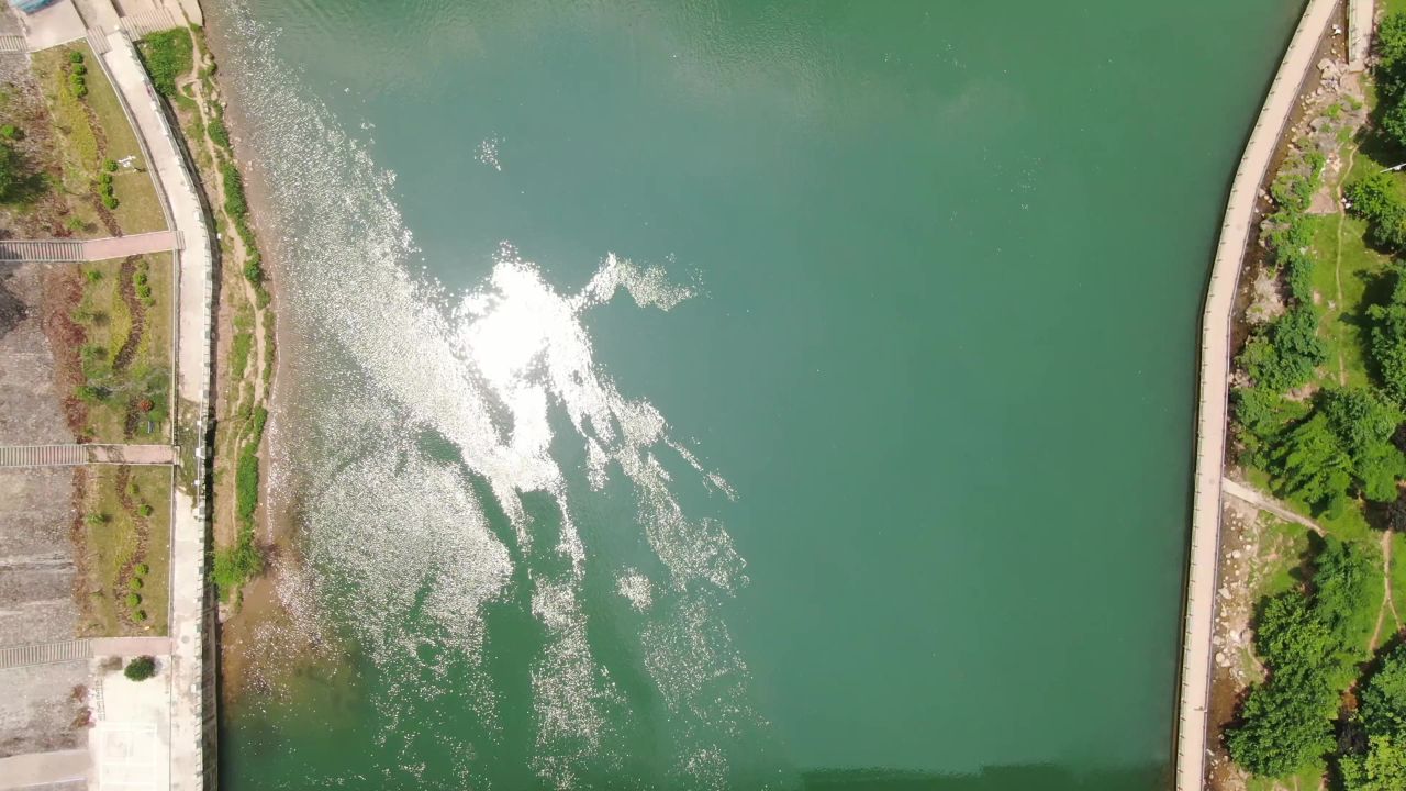 大海礁石海浪风景航拍