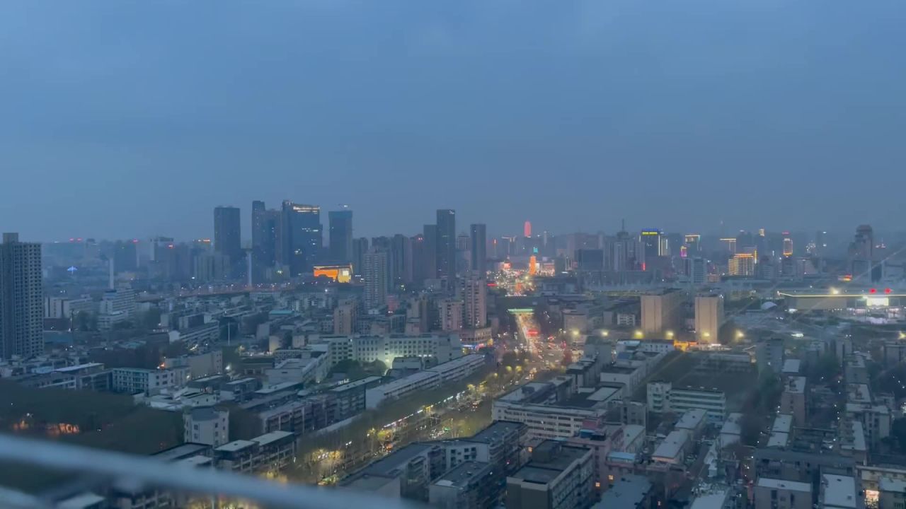 郑州上空俯瞰雪碧为前景