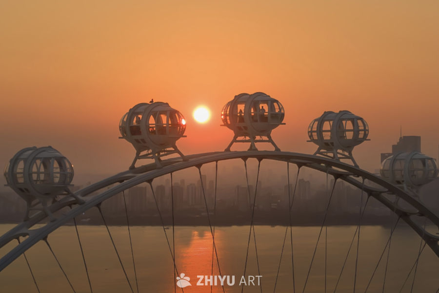 苏州摩天轮悬日