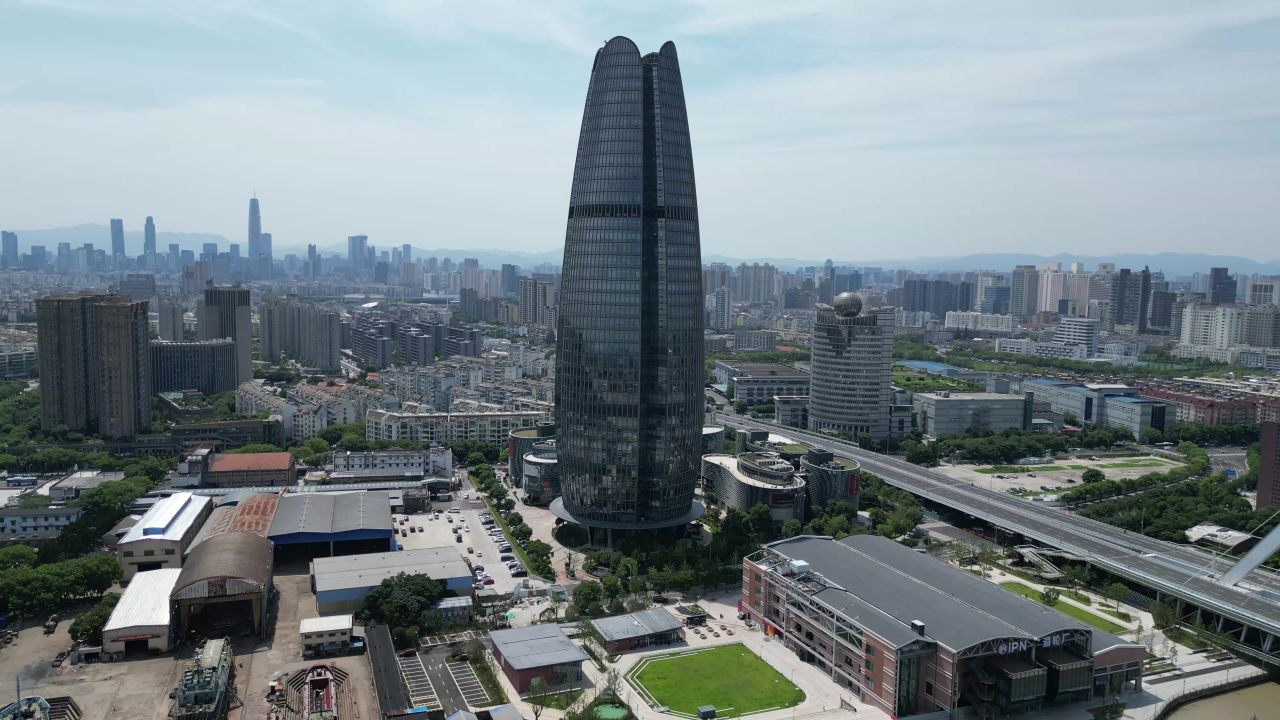 航拍浙江宁波财富中心