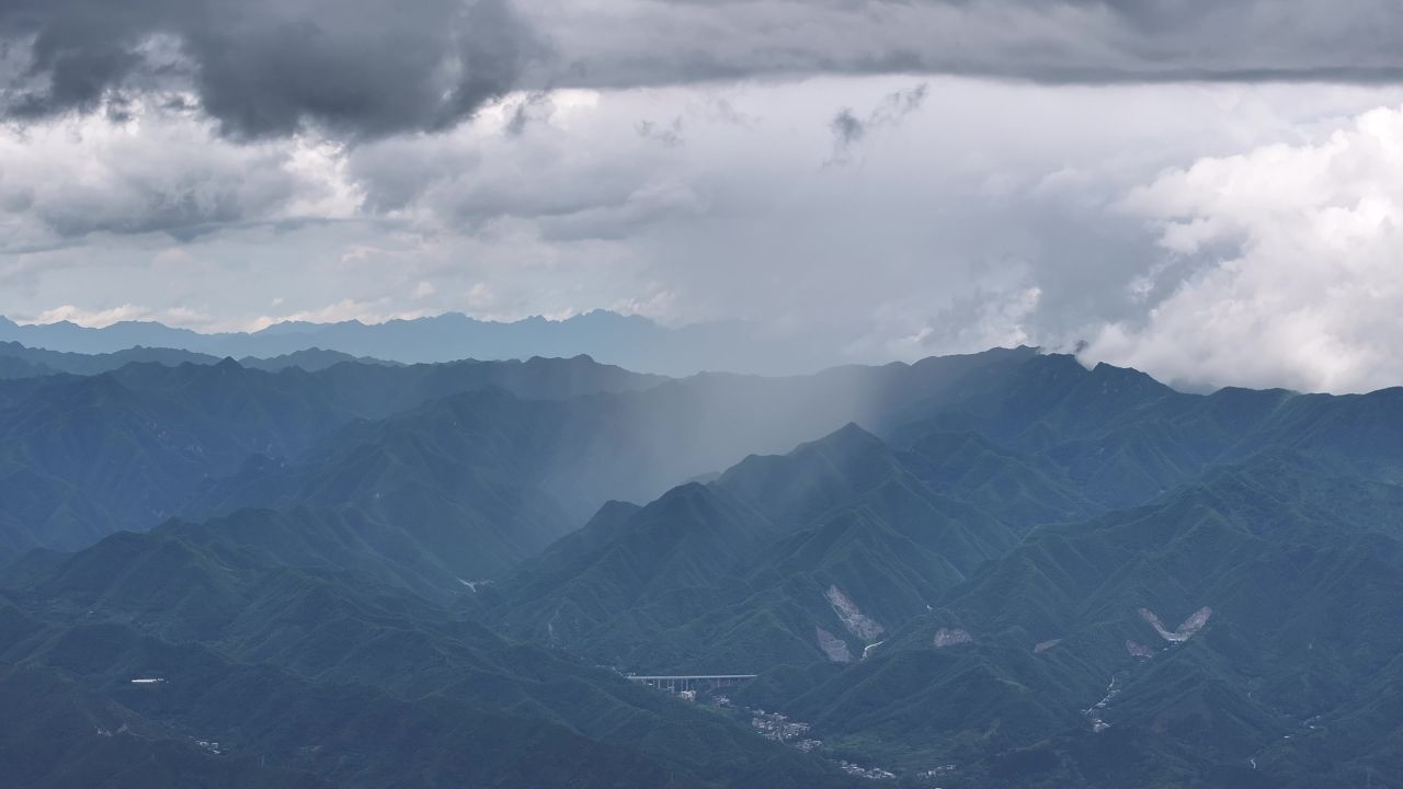 山间局部降雨