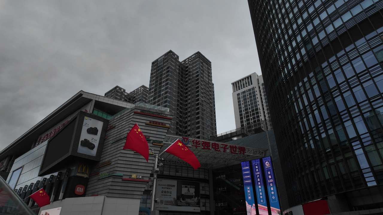 春节里的华强北