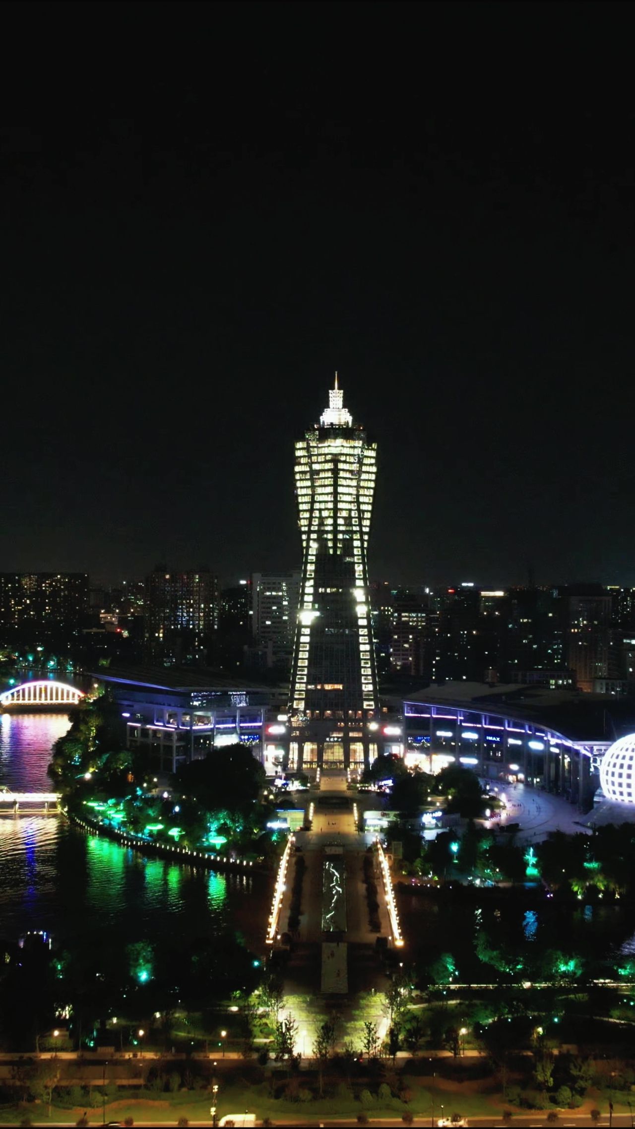 杭州西湖广场夜景竖屏航拍 