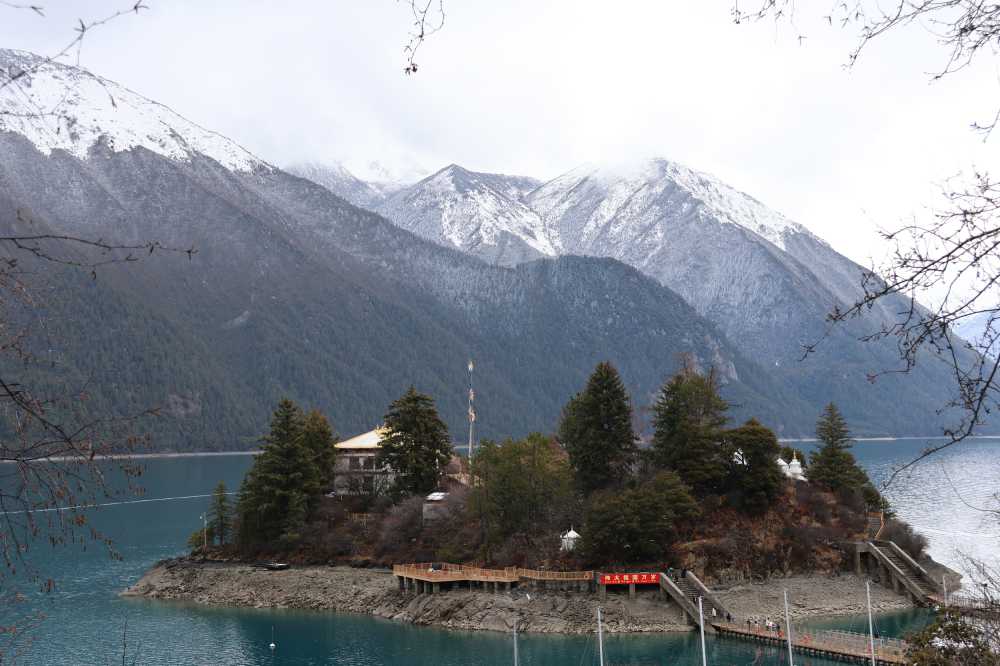 湖心岛