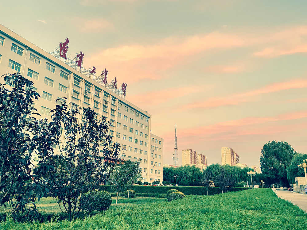 校园唯美天空