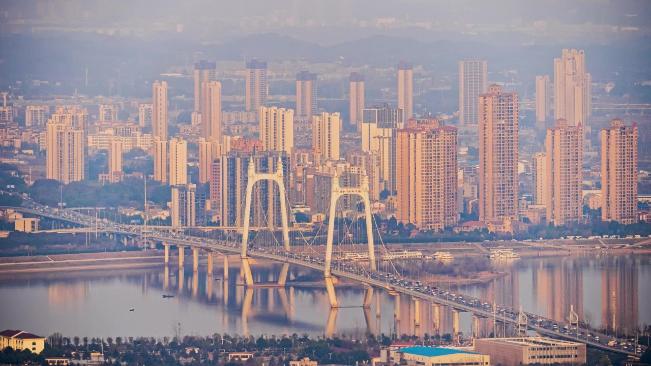 湖南长沙三汊矶大桥日转夜延时摄影