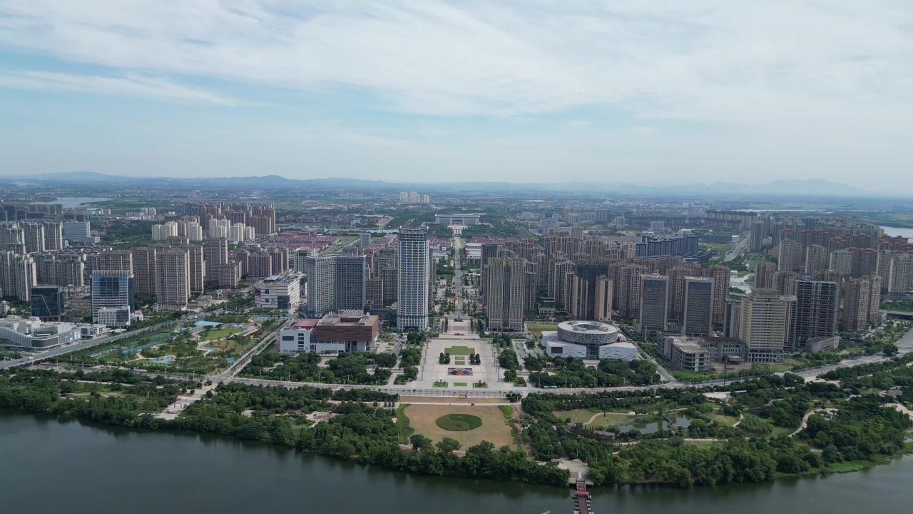航拍江西鹰潭市民广场鹰潭大厦