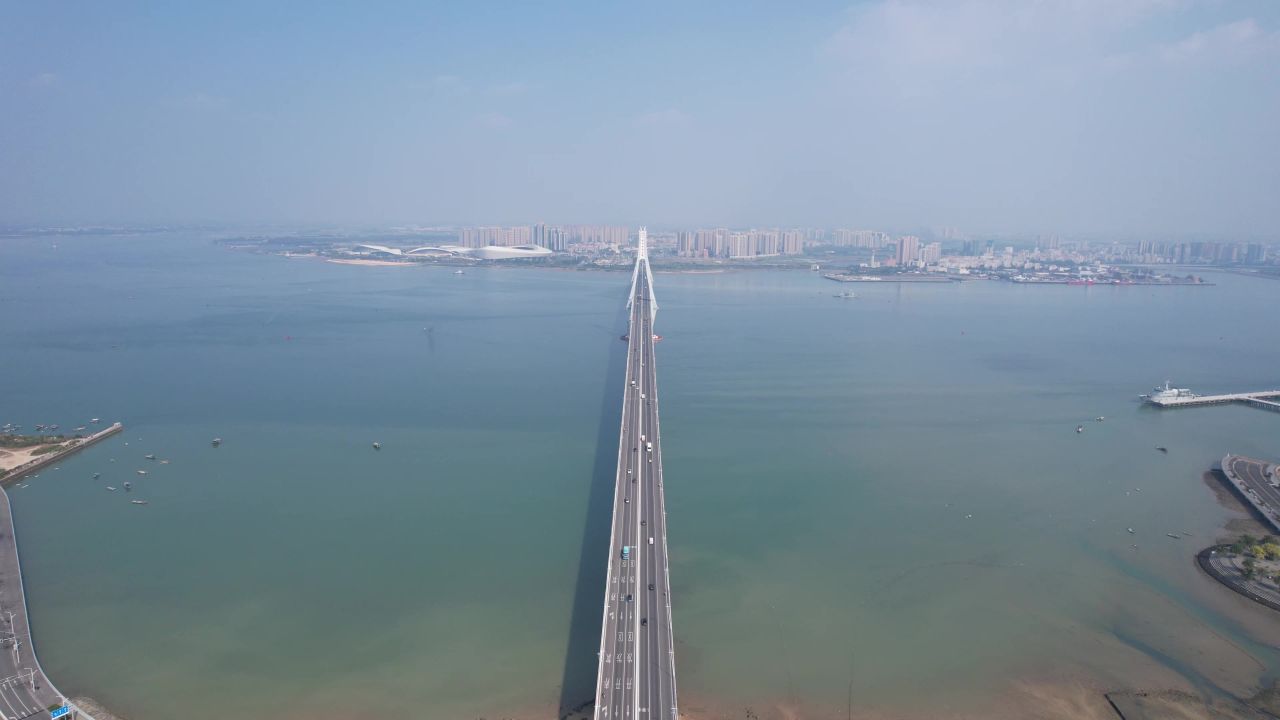 广东湛江湾大桥航拍