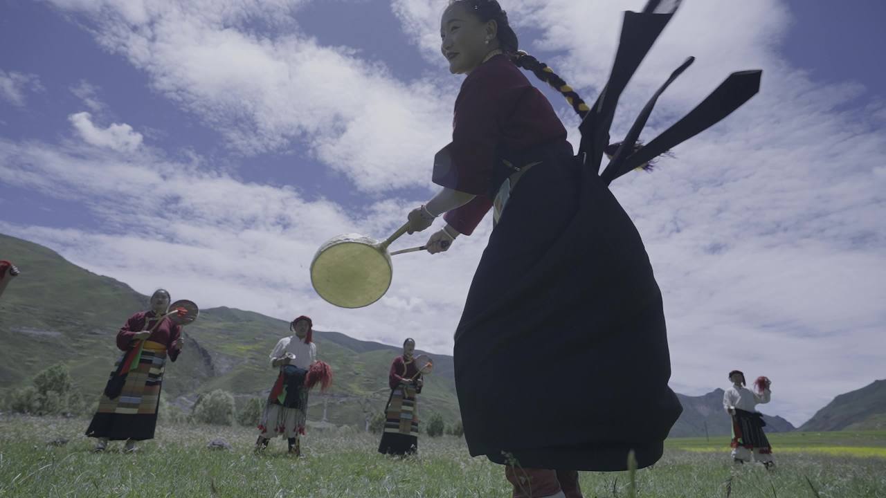 高原草地民族舞蹈
