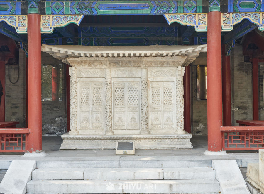 北京五塔寺内清代显亲王富绶石享堂