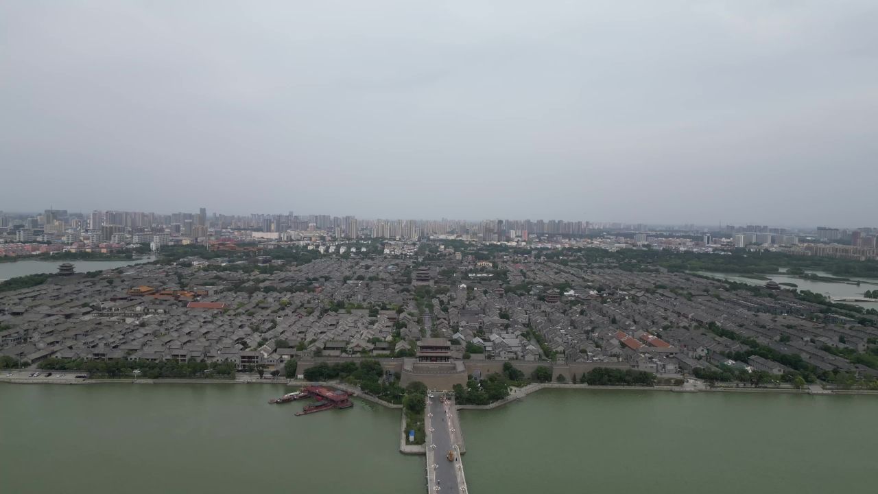 航拍山东聊城东昌湖景区