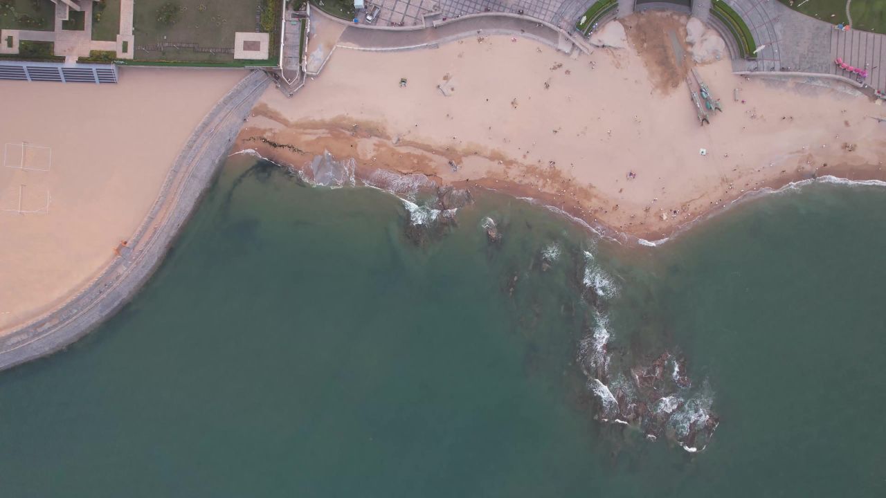 大海海浪沙滩焦石