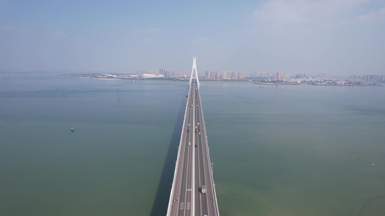 广东湛江湾大桥航拍