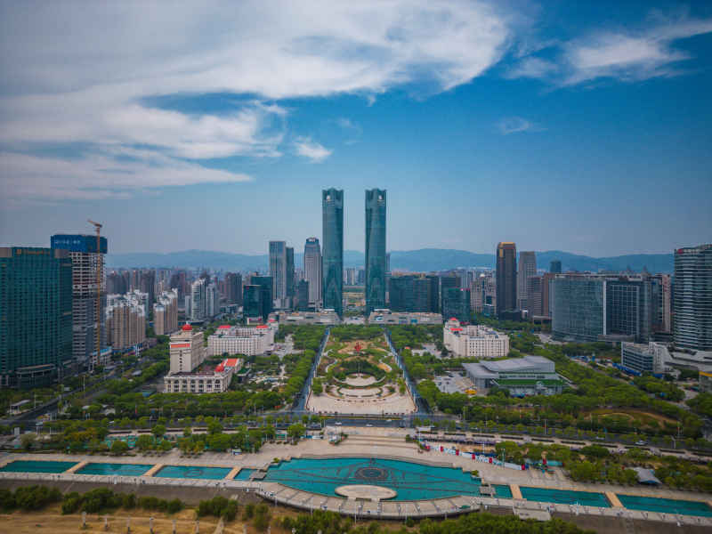 江西南昌秋水广场