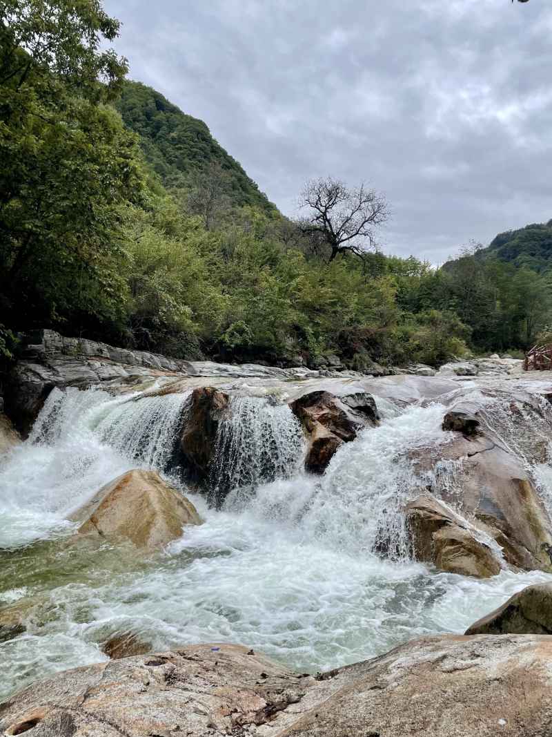 秦岭一路小九寨