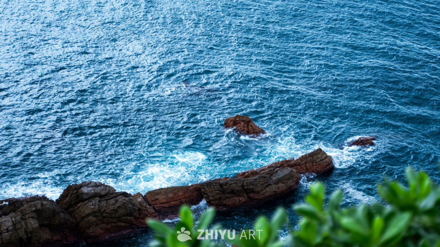海上礁石