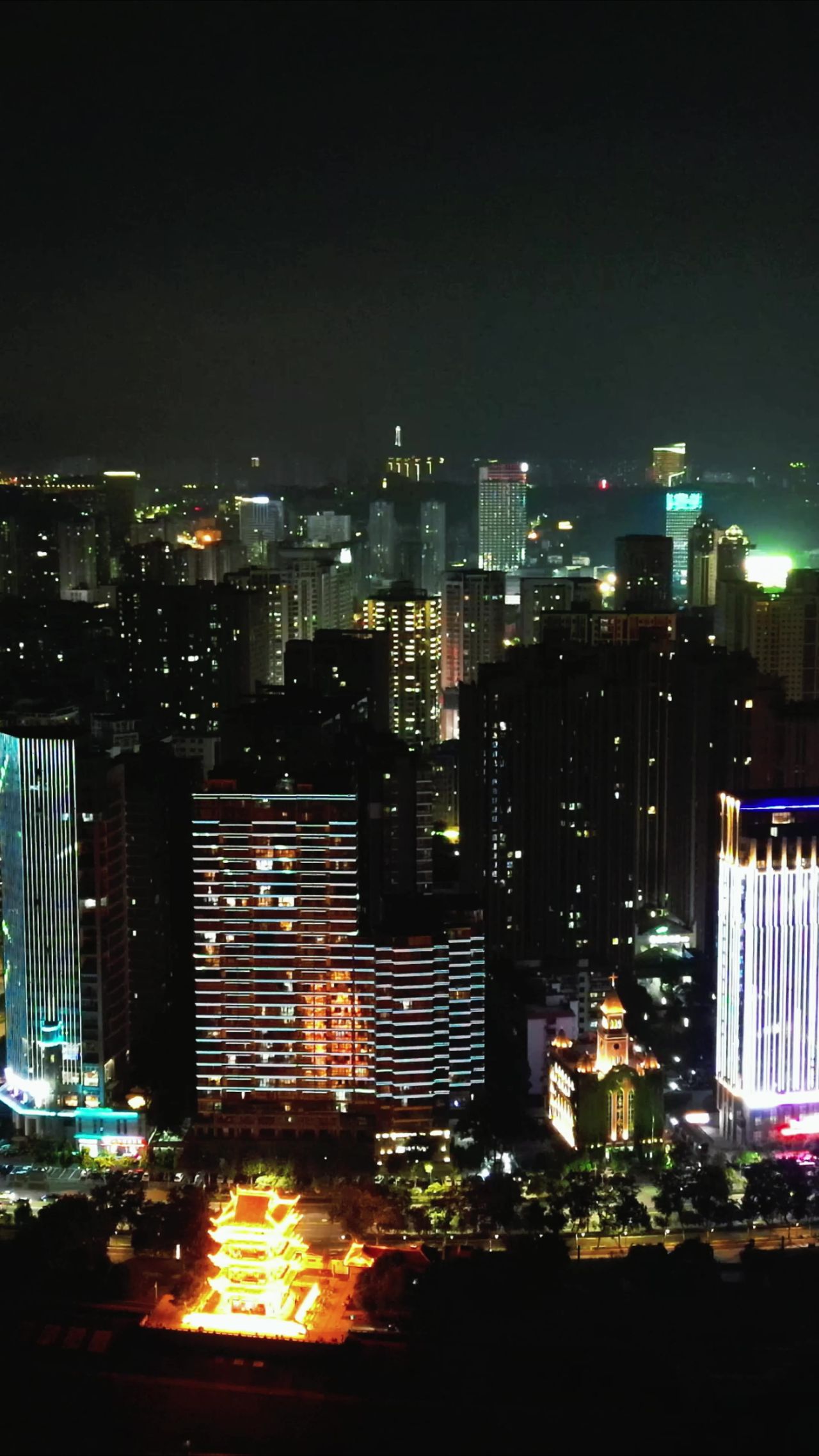 湖北宜昌城市夜景灯光竖屏航拍