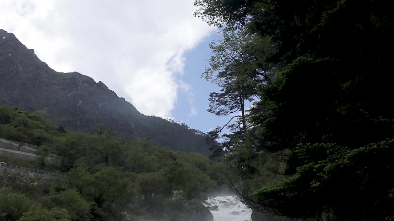 奔腾的江河水