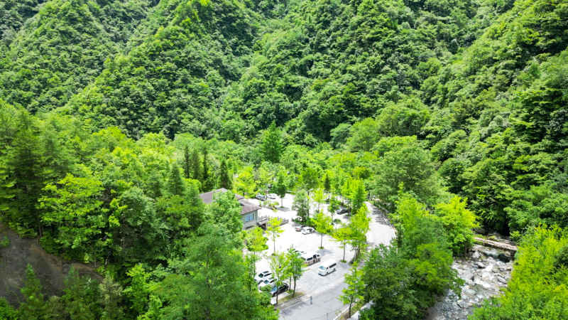 航拍湖北神农架官门山景区 